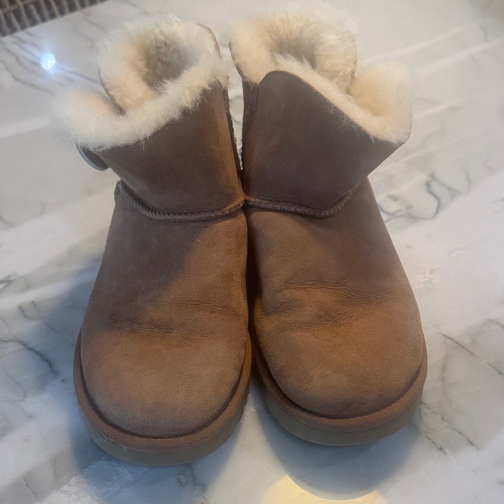 UGG Brown Ankle Boots with Cream Fur Lining